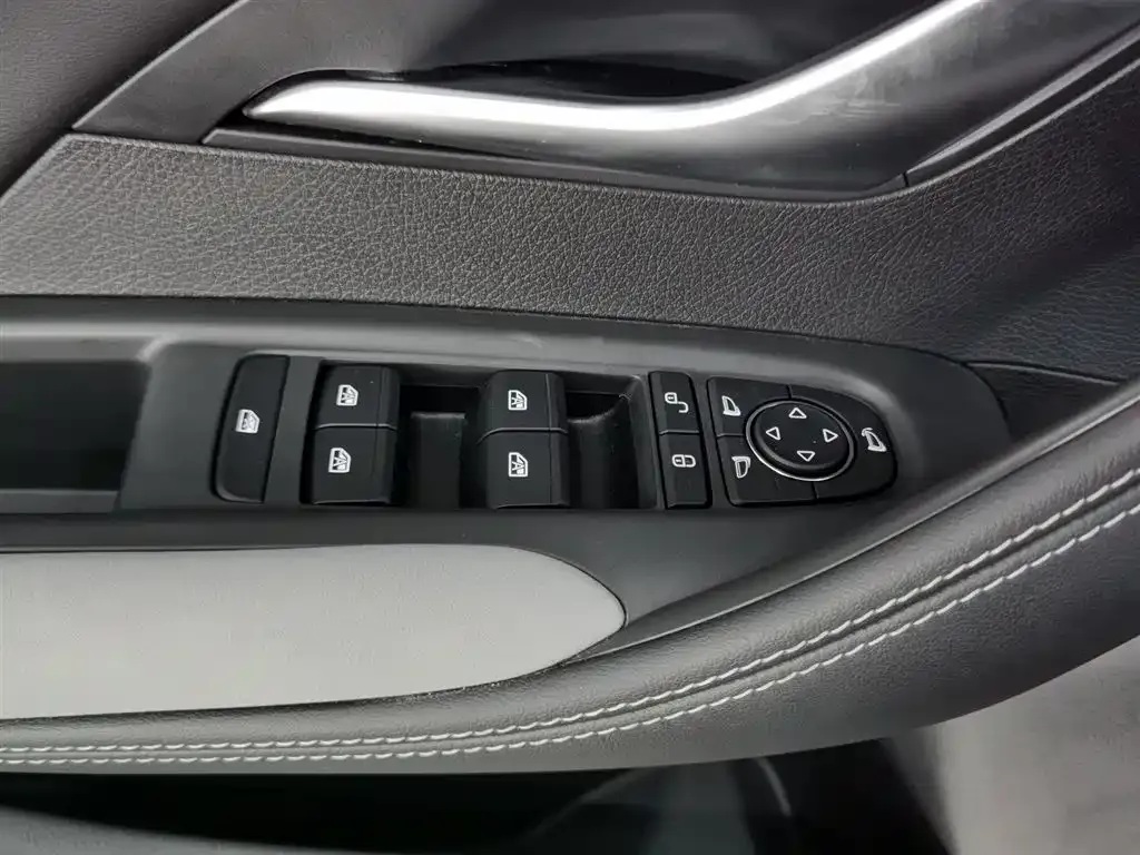BYD Seal 05 DM-i — фото 7