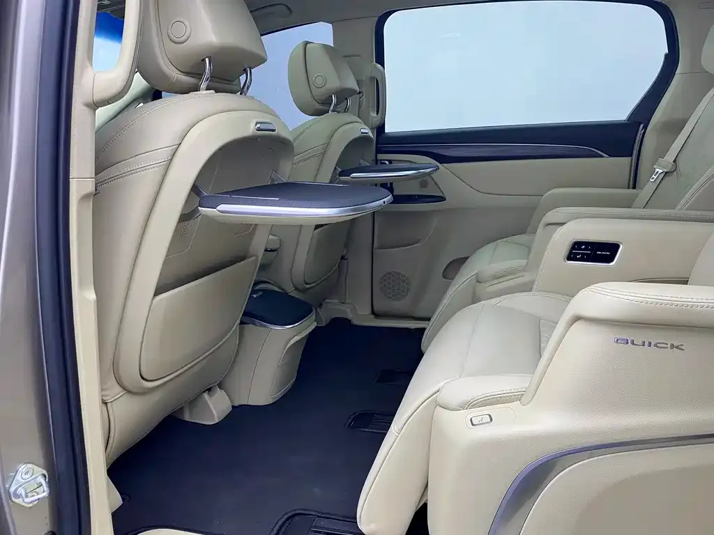 Buick GL8 2024 из CN, фото 9