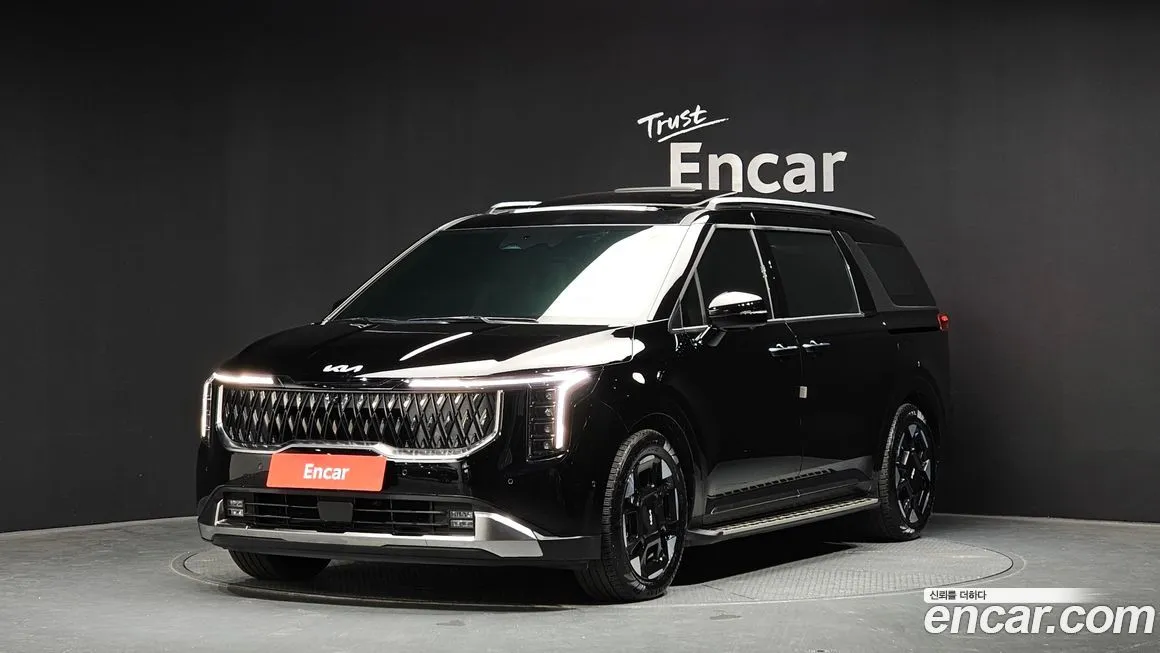 Kia Carnival — фото 1