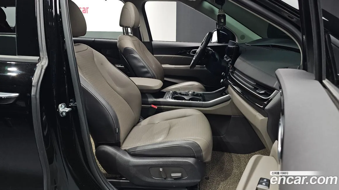 Kia Carnival — фото 10