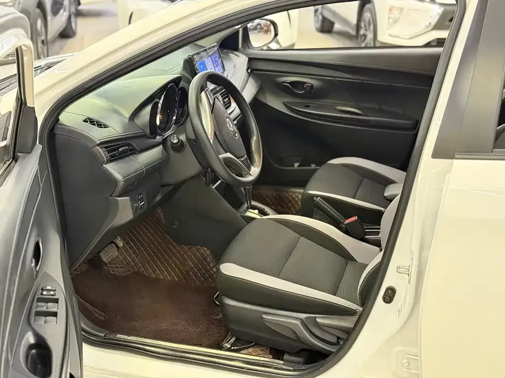 Toyota Yaris L 2022 из CN, фото 9