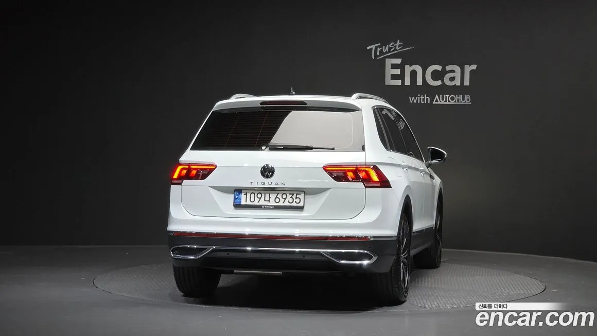 Volkswagen Tiguan — фото 10