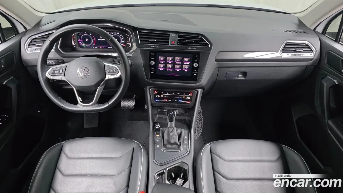 Volkswagen Tiguan — фото 8