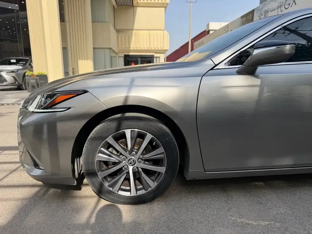 Lexus ES 2021 из CN, фото 9