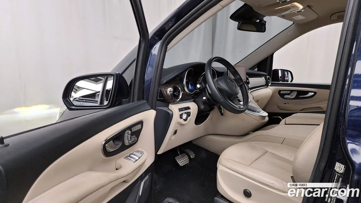 Mercedes-Benz V-Class 2022 из KR, фото 6