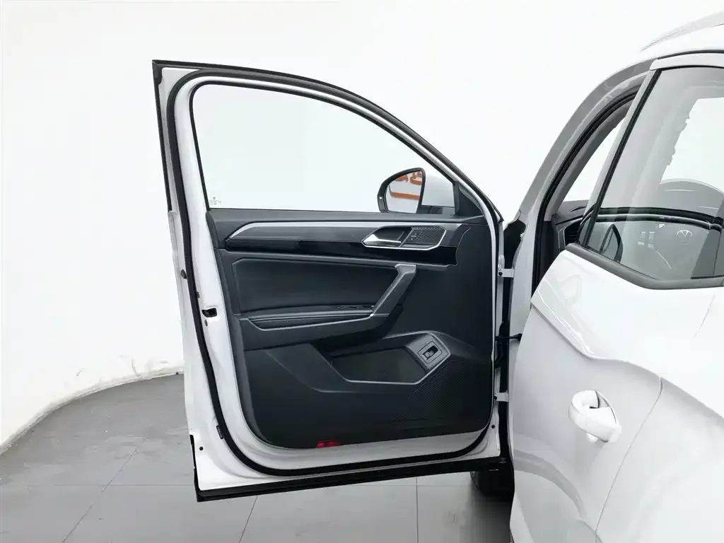 Volkswagen Tayron X 2021 из CN, фото 3