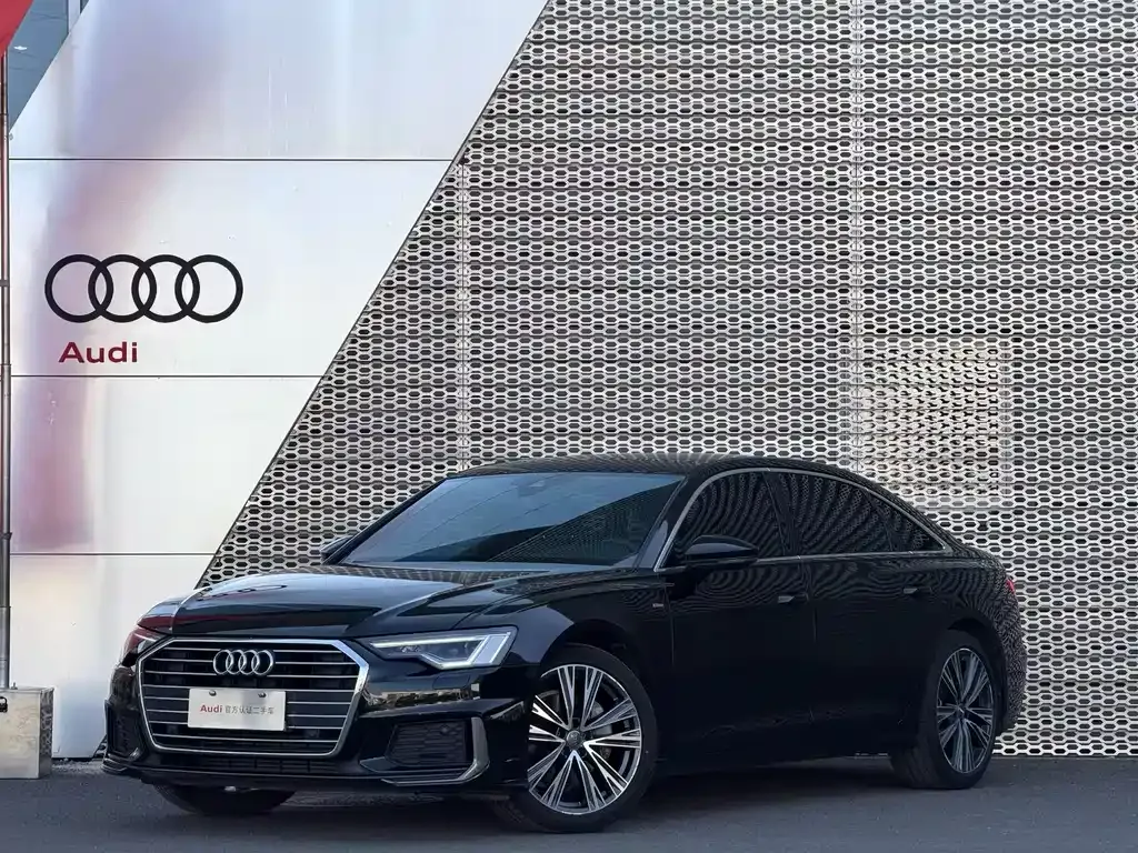 Audi A6L — фото 1