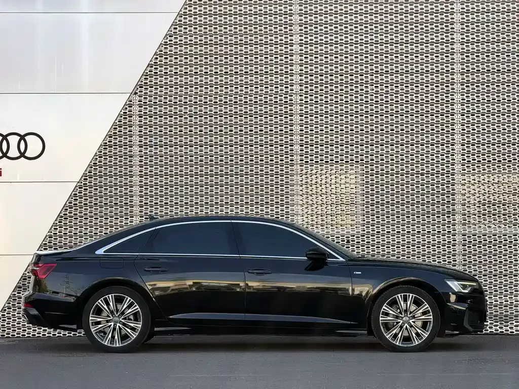 Audi A6L — фото 7