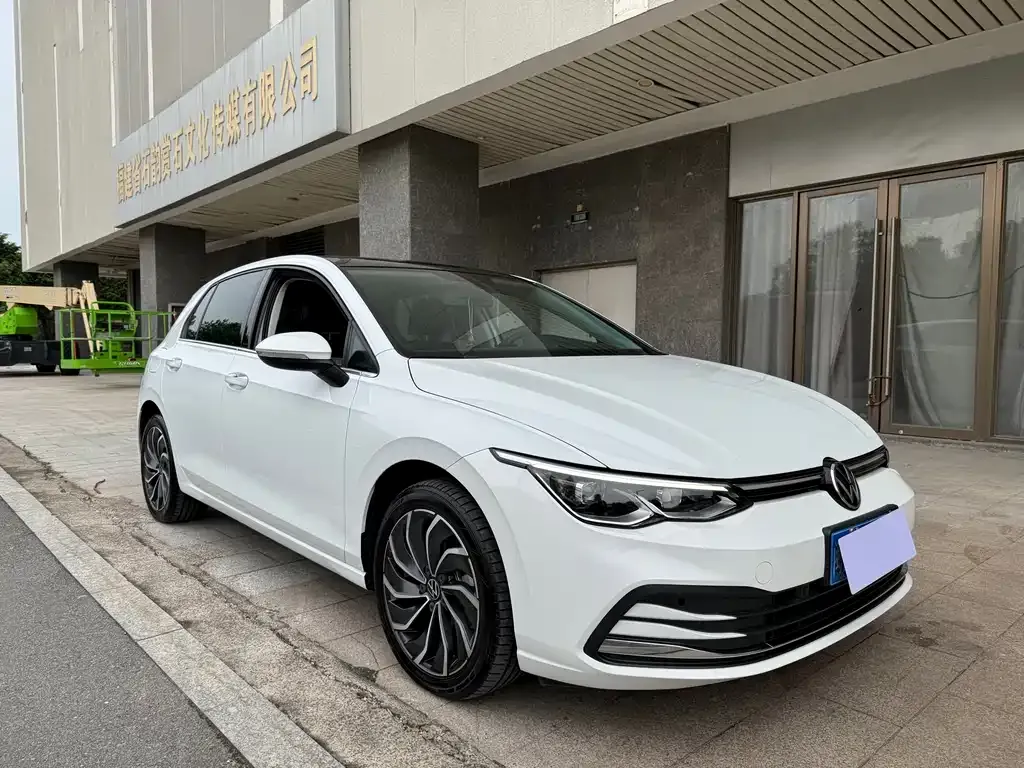 Volkswagen Golf 2022 из CN, фото 5