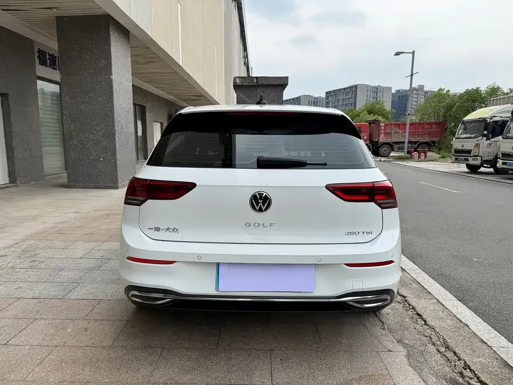 Volkswagen Golf 2022 из CN, фото 10