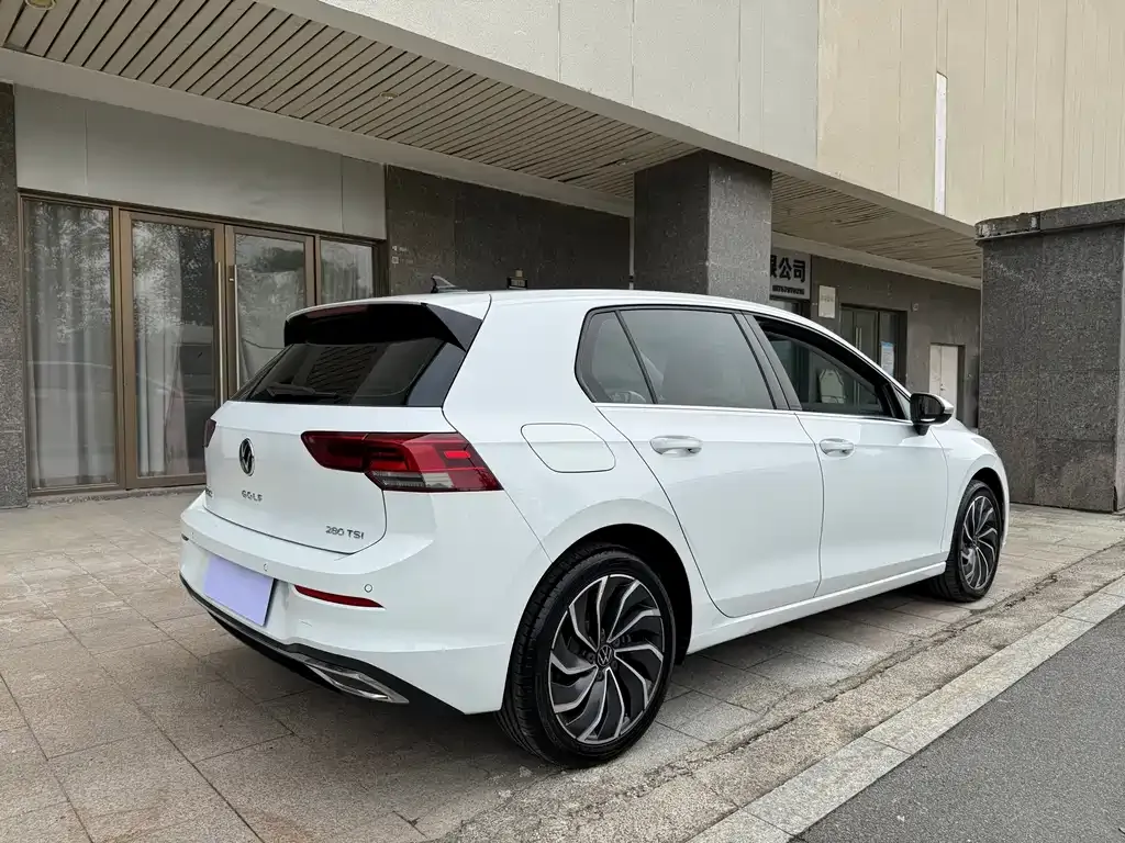 Volkswagen Golf 2022 из CN, фото 9