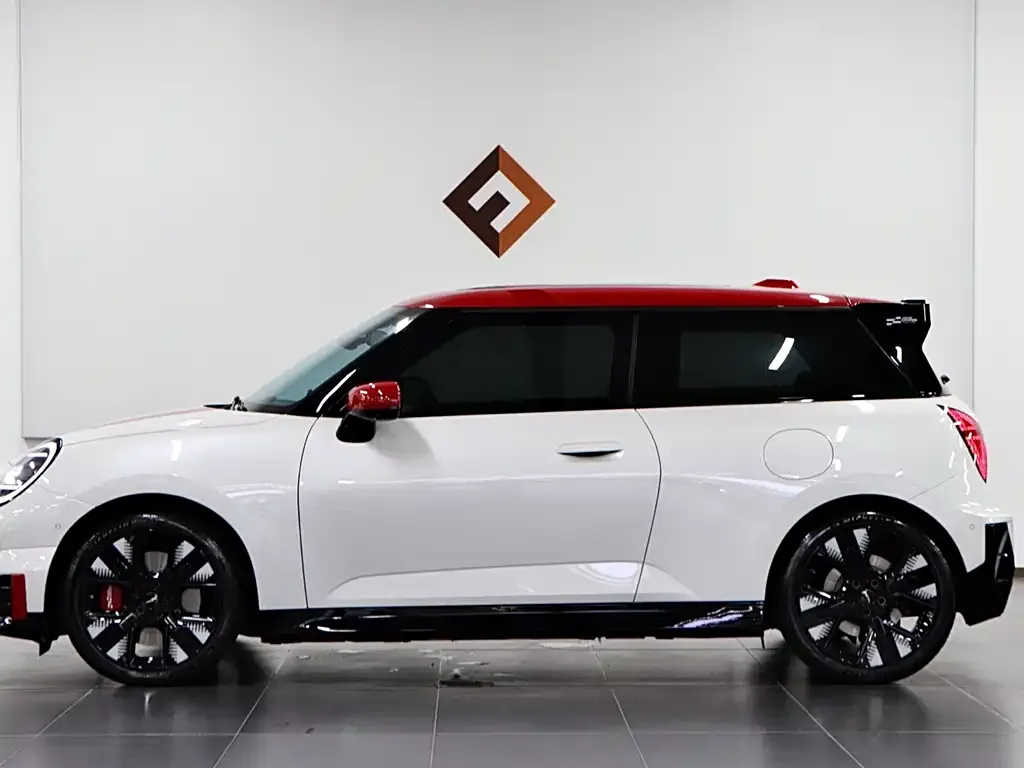 MINI Aceman JCW Electric 2025 из CN, фото 7