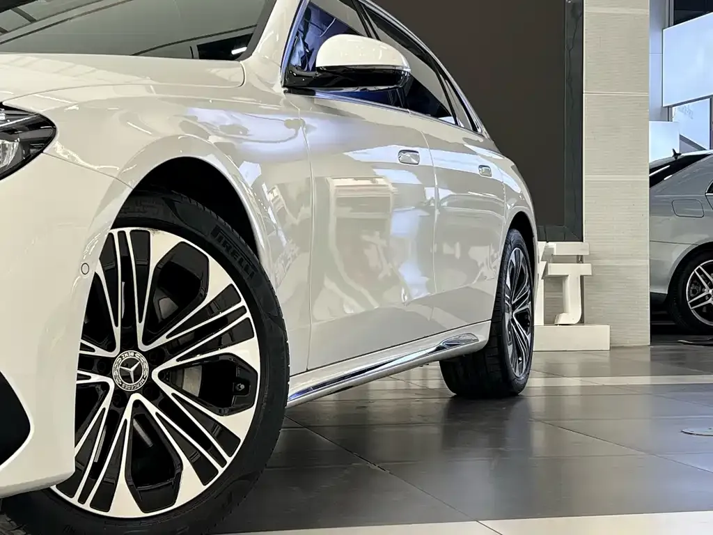 Mercedes-Benz E-Class 2024 из CN, фото 4