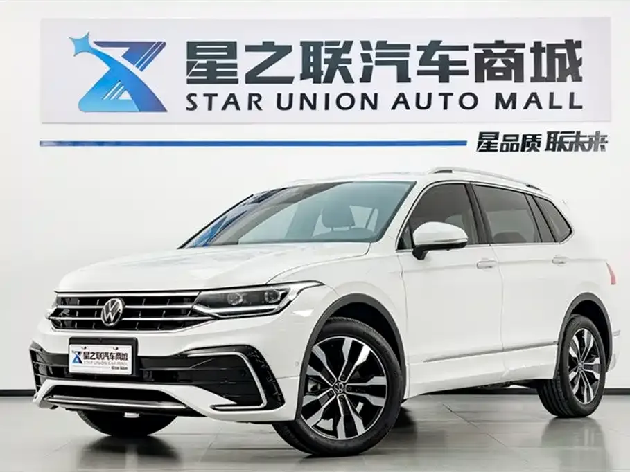 Volkswagen Tiguan L — фото 1