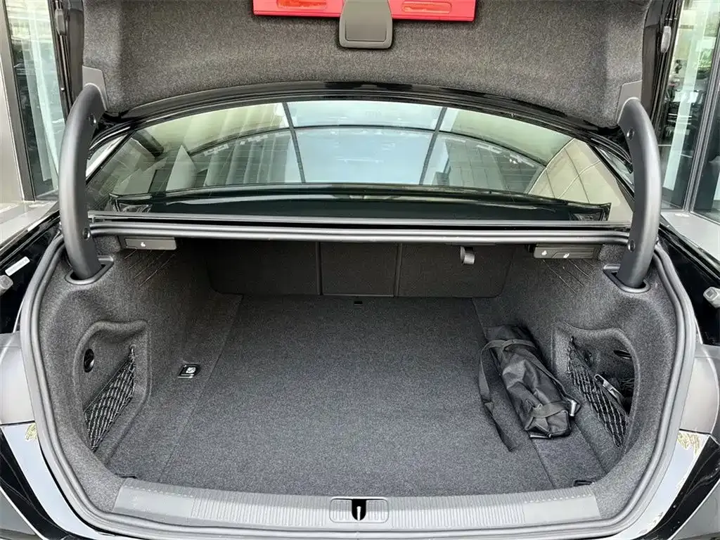 Audi RS 5 2024 из CN, фото 9