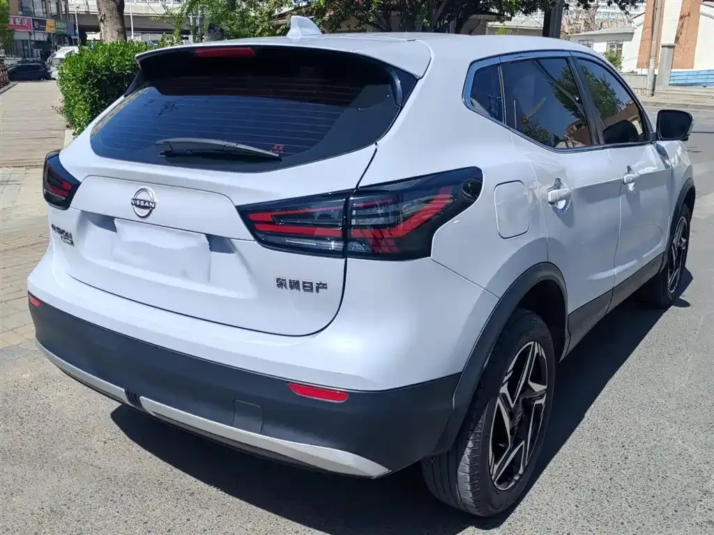 Nissan Qashqai — фото 5