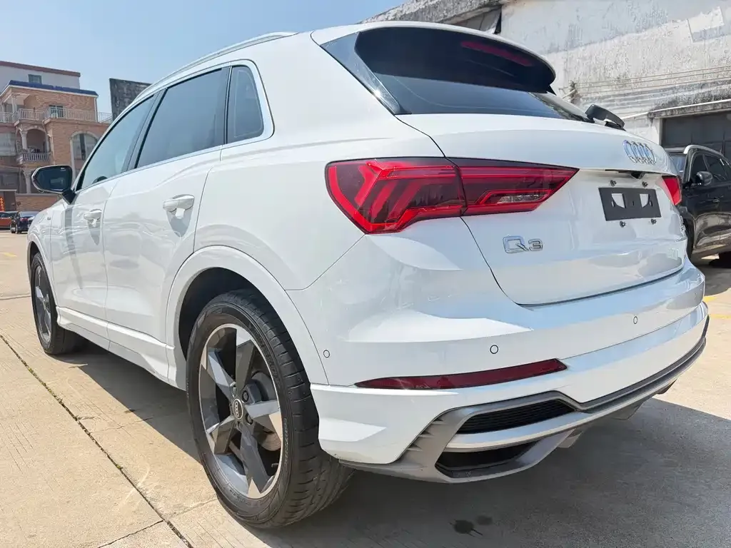 Audi Q3 2023 из CN, фото 5