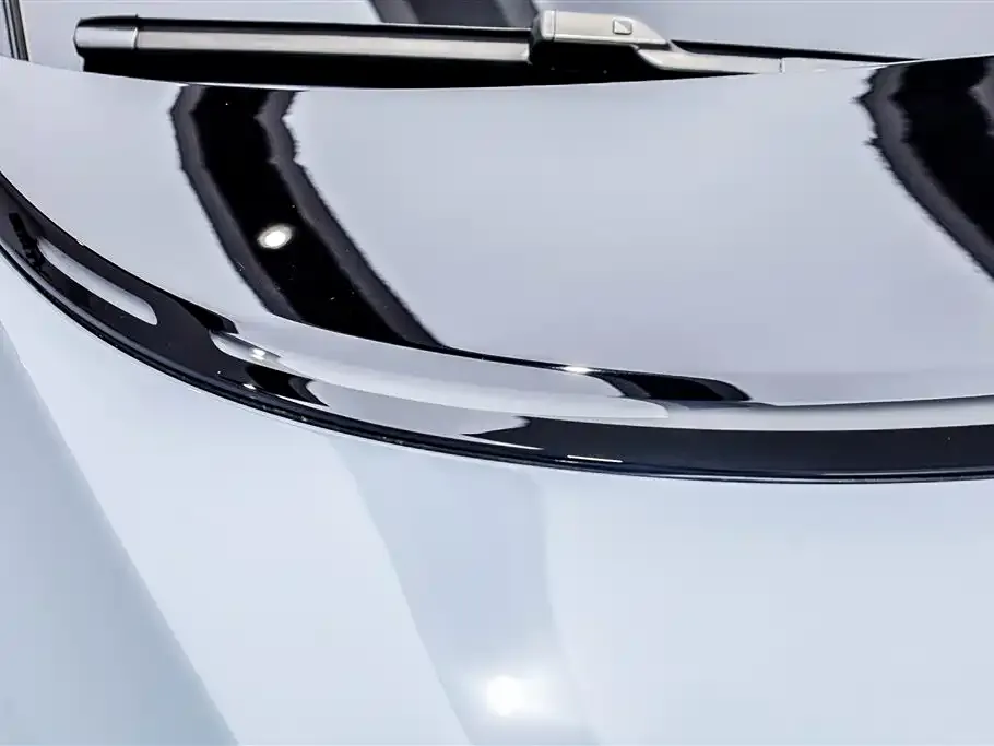 Li Auto i8 — фото 5