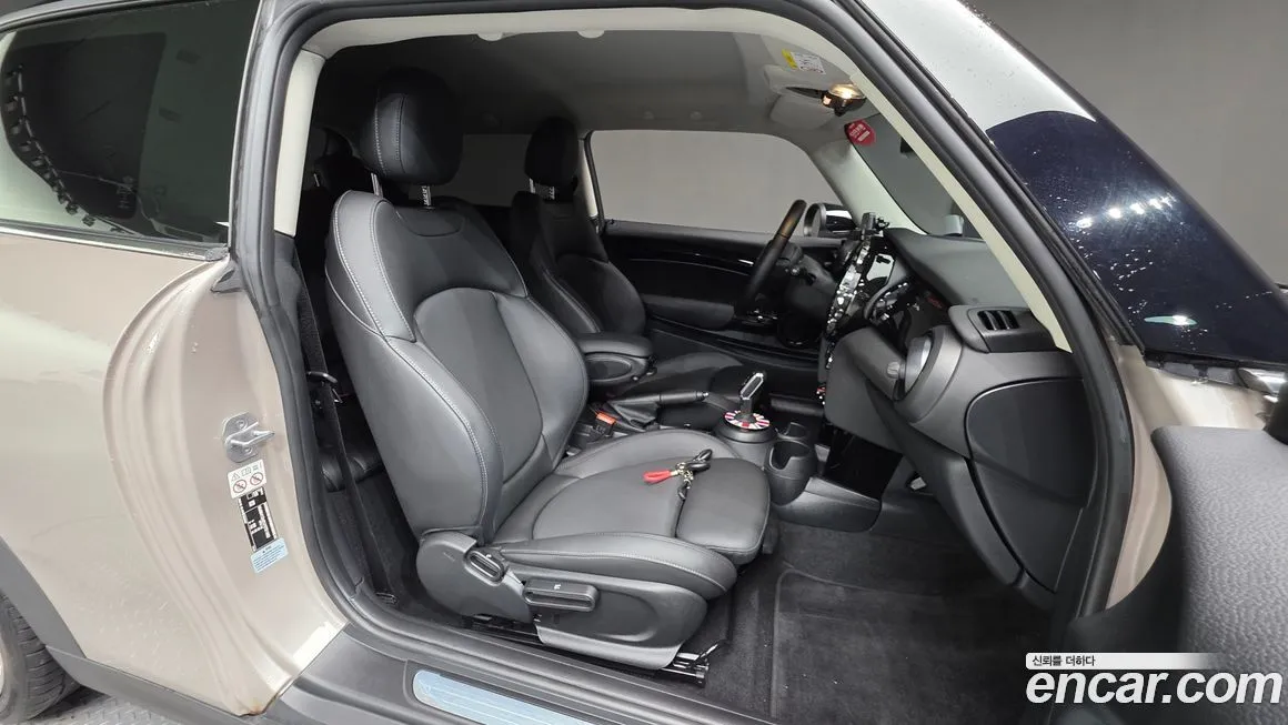 Mini Cooper 2023 из KR, фото 8