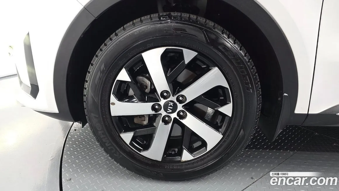 Kia Sorento — фото 6