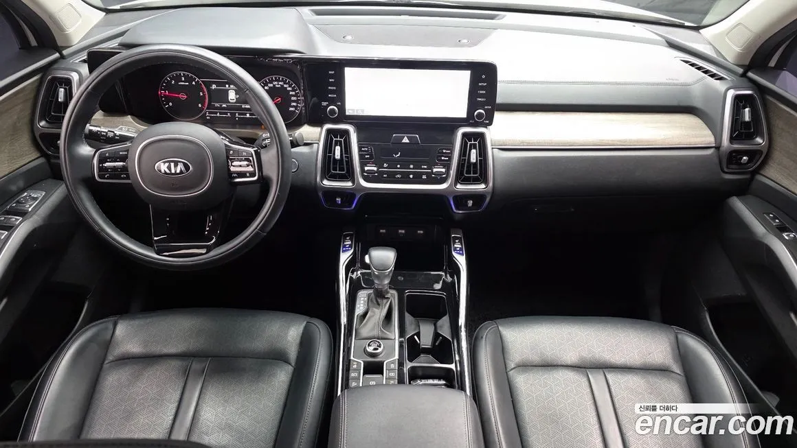 Kia Sorento — фото 9