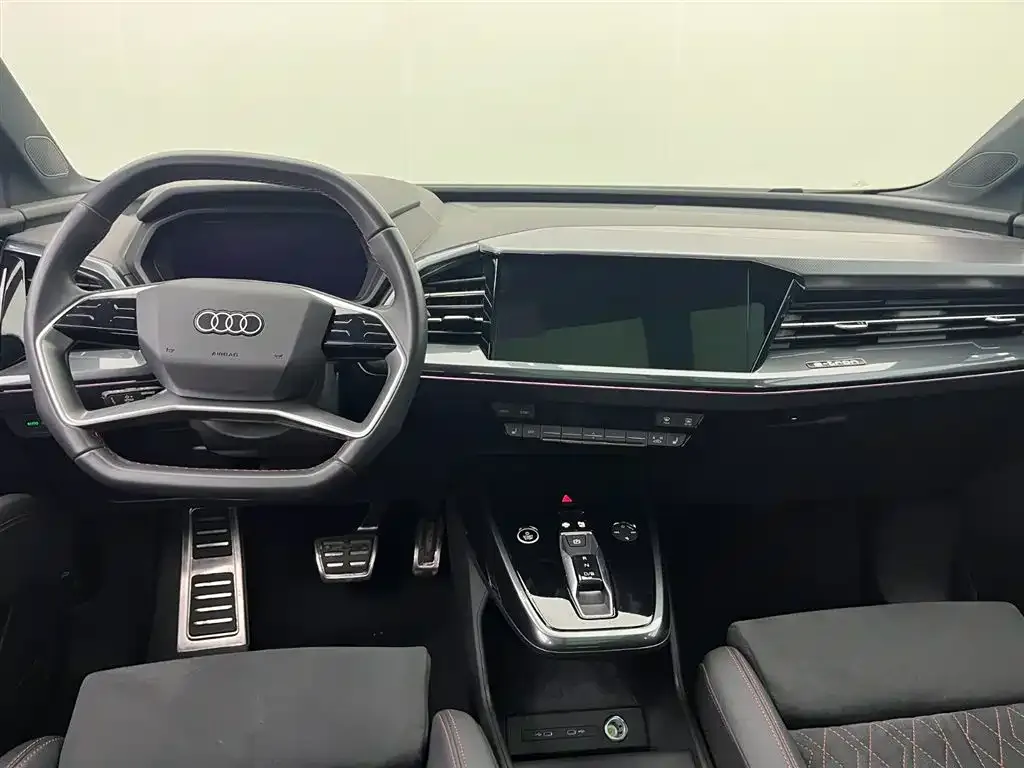 Audi Q5 e-tron — фото 6