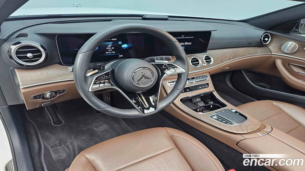 Mercedes-Benz E-Class — фото 7