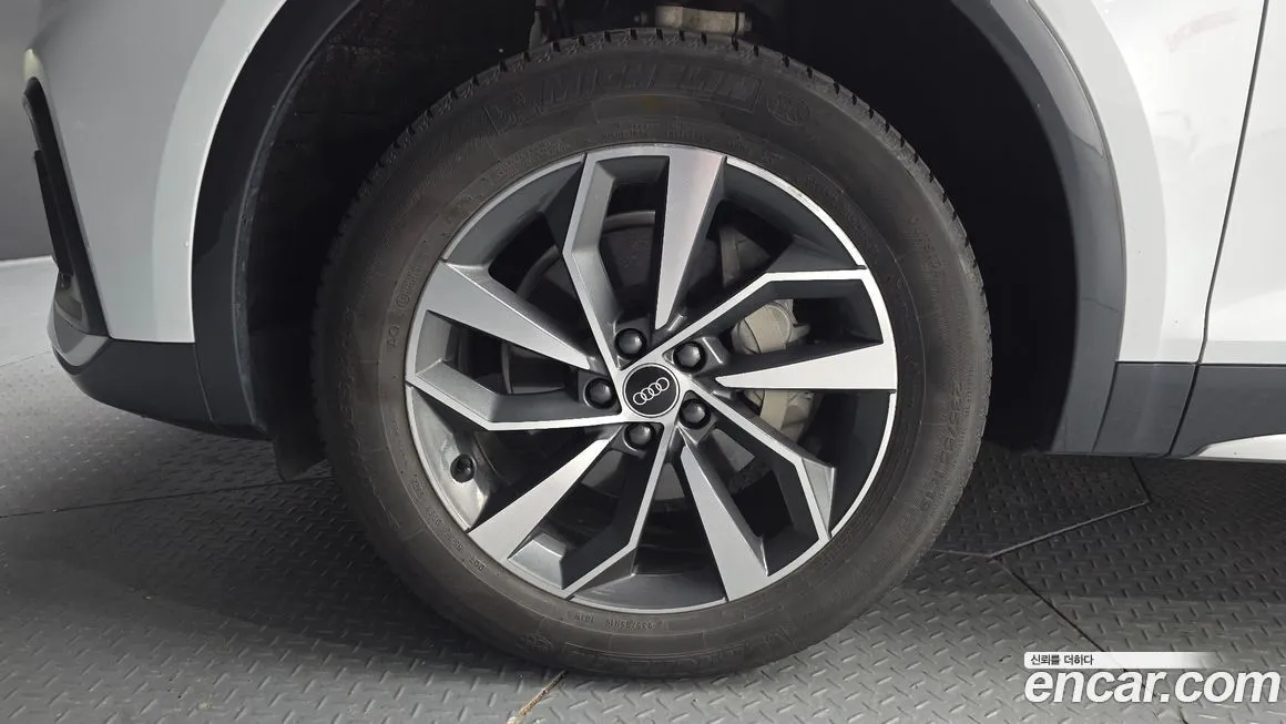 Audi Q5 2023 из KR, фото 6