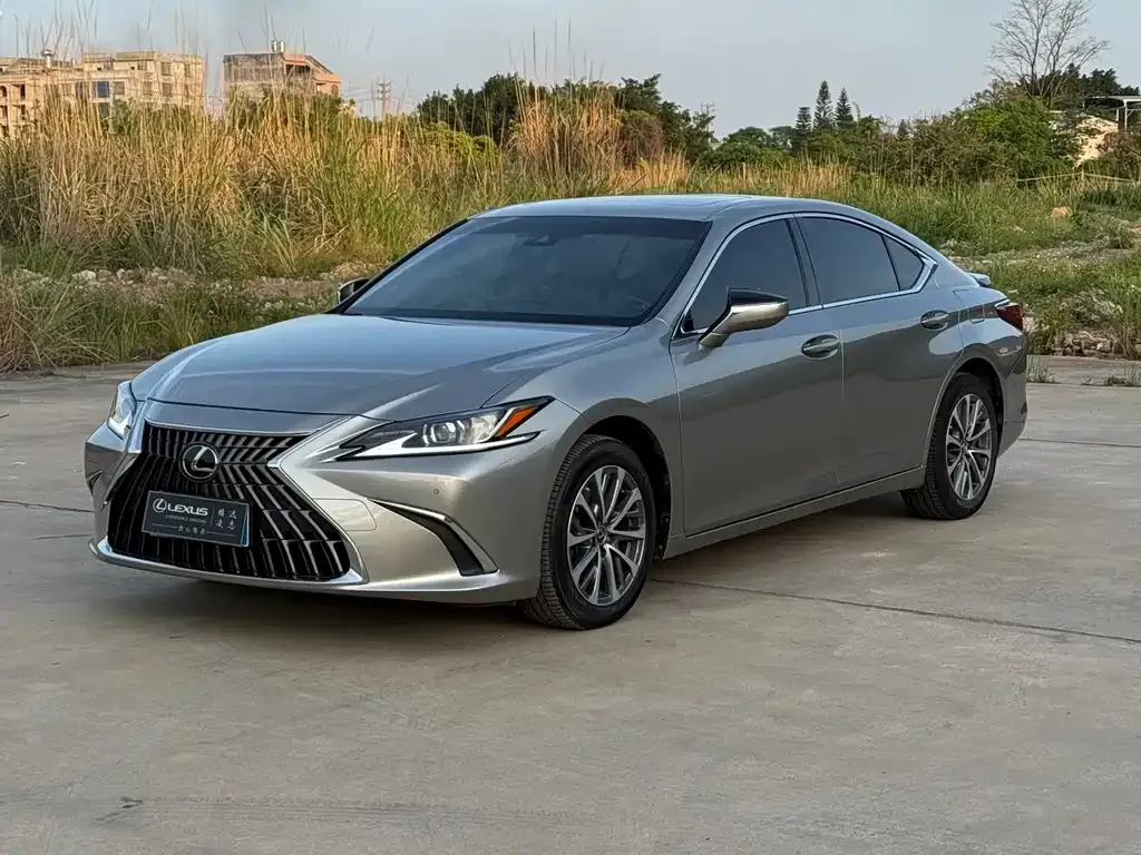 Lexus ES — фото 9