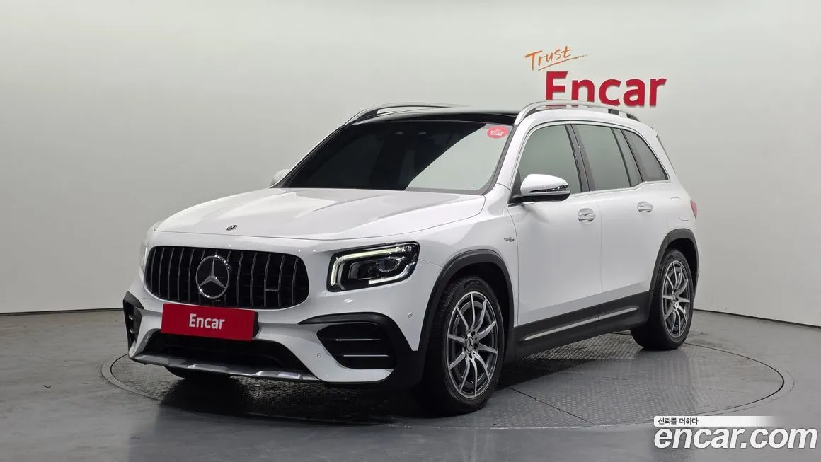 Mercedes-Benz GLB-Class — фото 1
