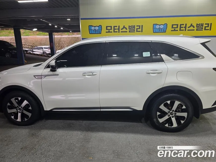 Kia Sorento — фото 5