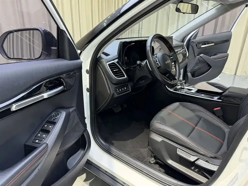 Kia KX3 2022 из CN, фото 7