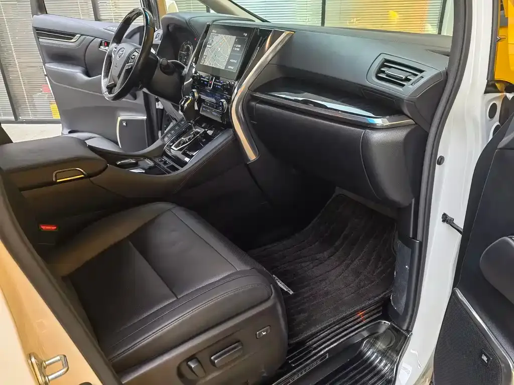 Toyota Vellfire 2021 из CN, фото 7
