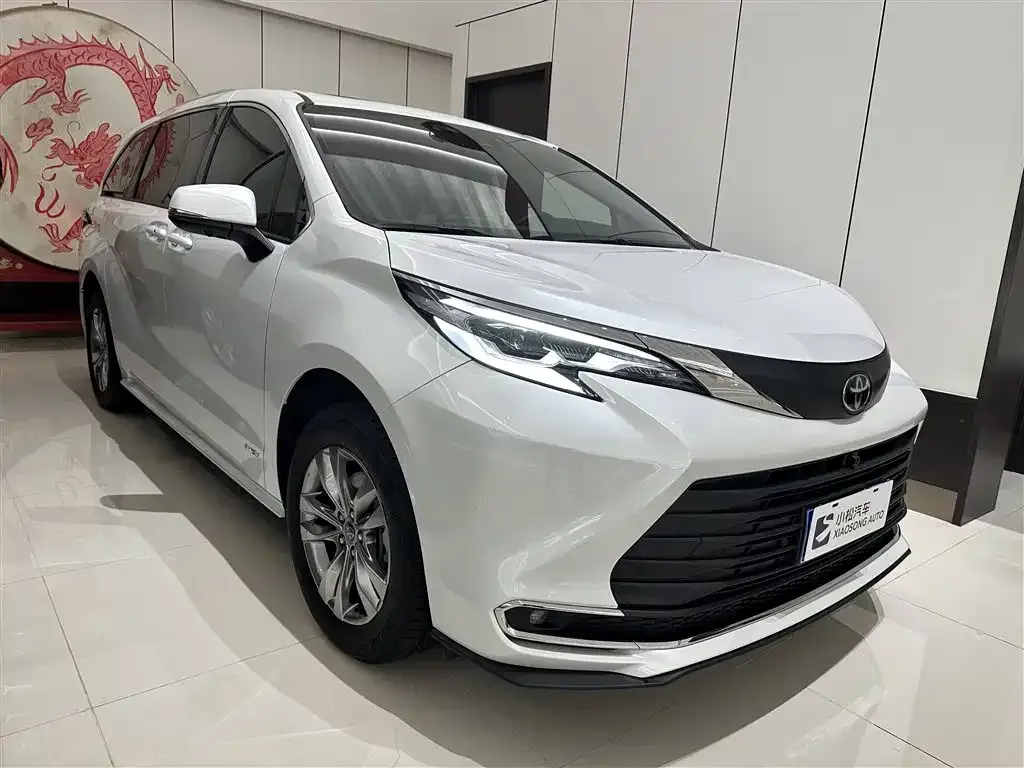 Toyota Sienna 2025 из CN, фото 4