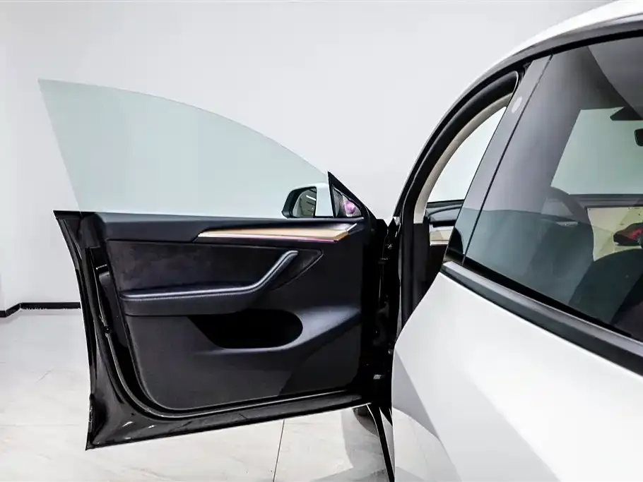 Tesla Model Y 2023 из CN, фото 7