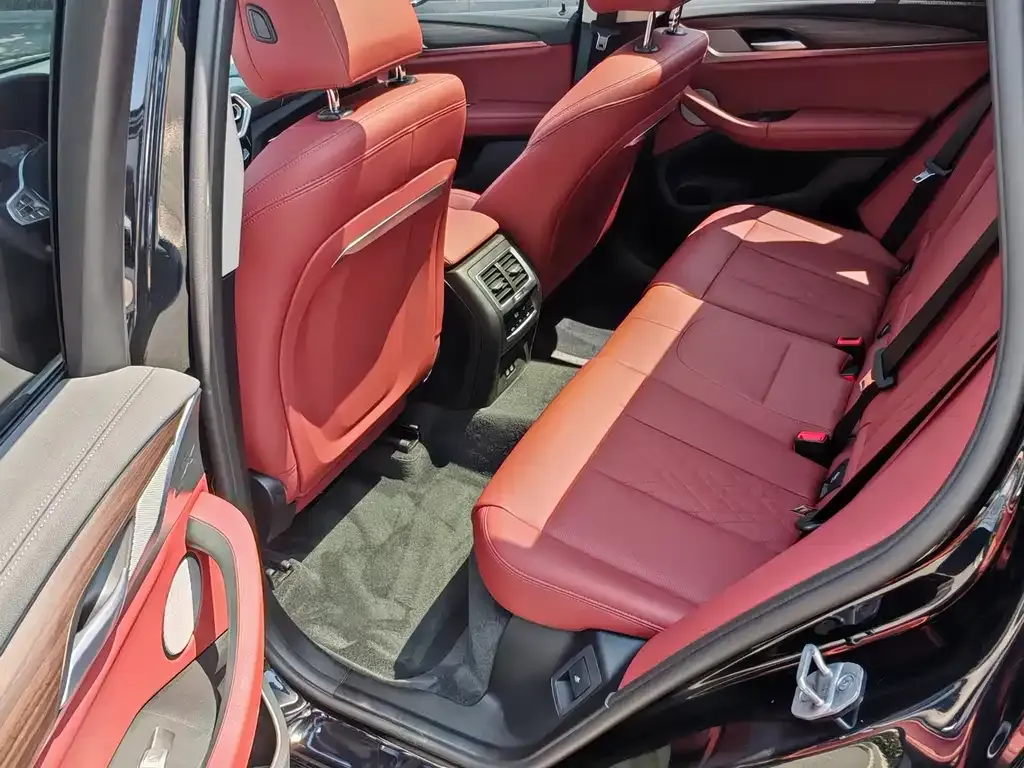 BMW X3 2024 из CN, фото 2