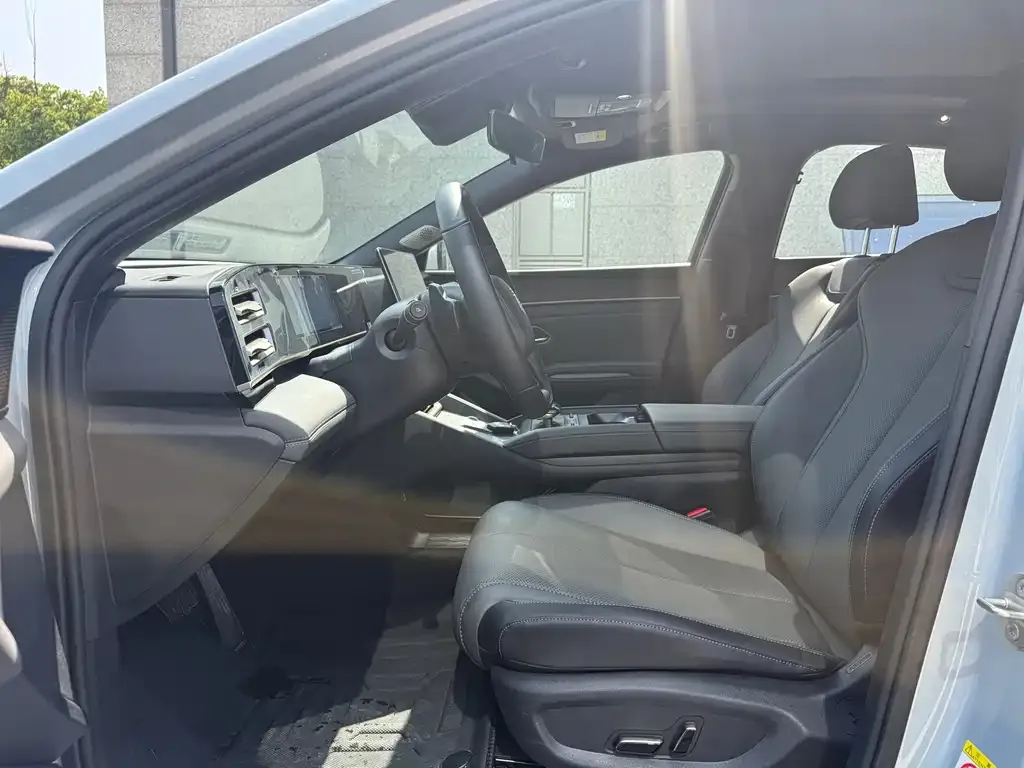 BYD Qin L 2025 из CN, фото 2
