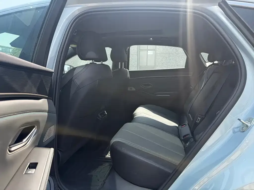 BYD Qin L 2025 из CN, фото 5
