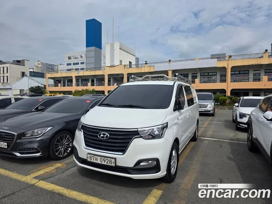 Hyundai Starex