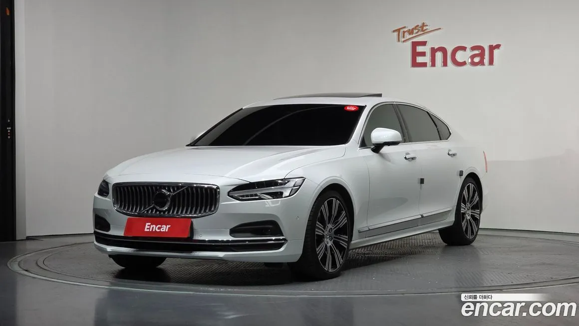 Volvo S90 — фото 1