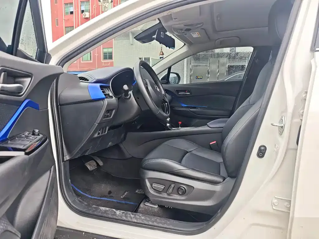 Toyota C-HR 2024 из CN, фото 8