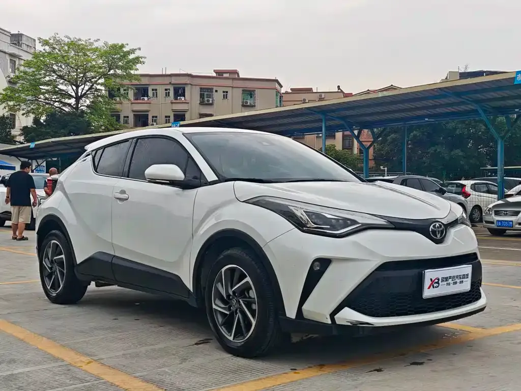 Toyota C-HR 2024 из CN, фото 2