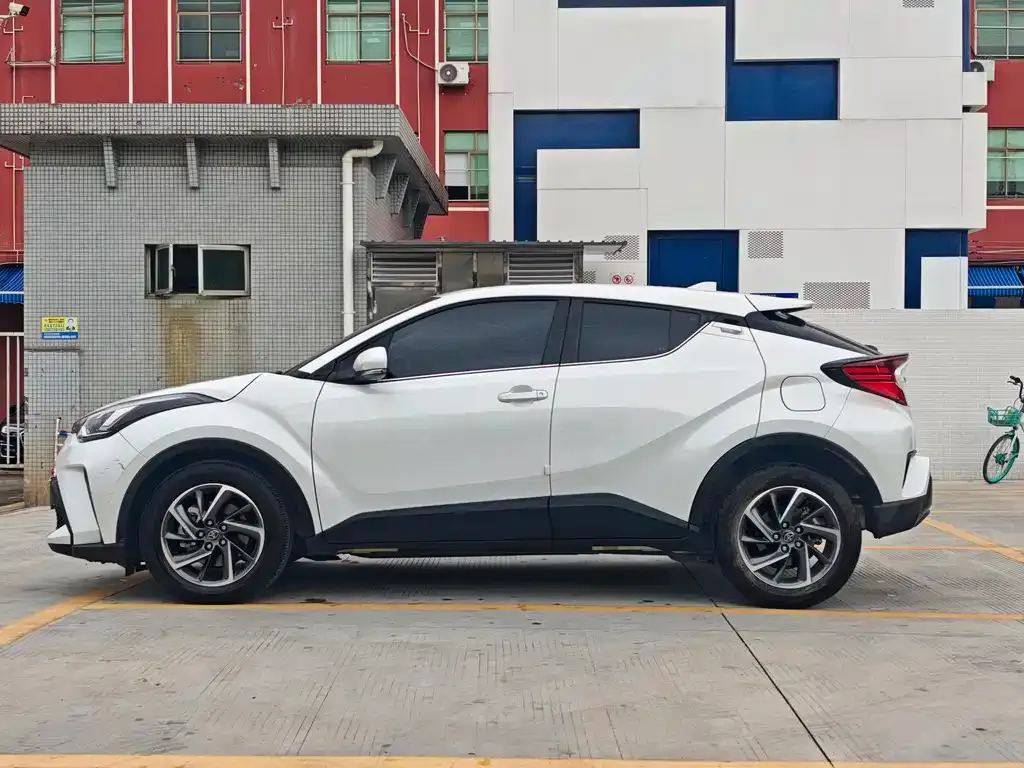 Toyota C-HR 2024 из CN, фото 10
