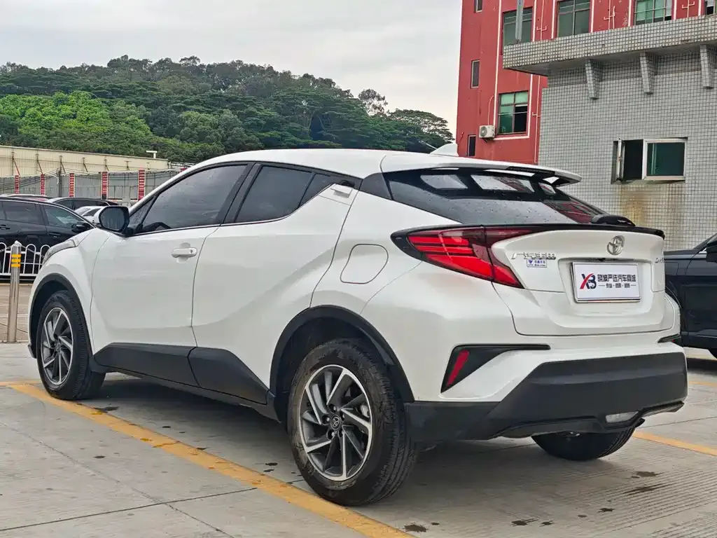 Toyota C-HR 2024 из CN, фото 3