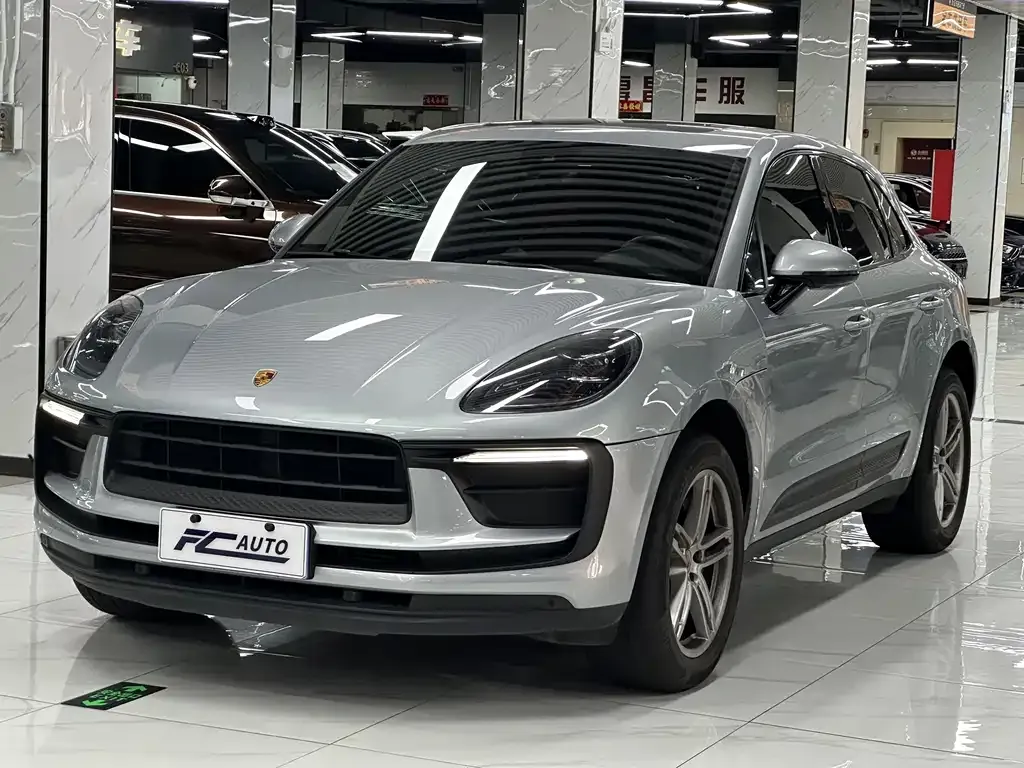 Porsche Macan — фото 1