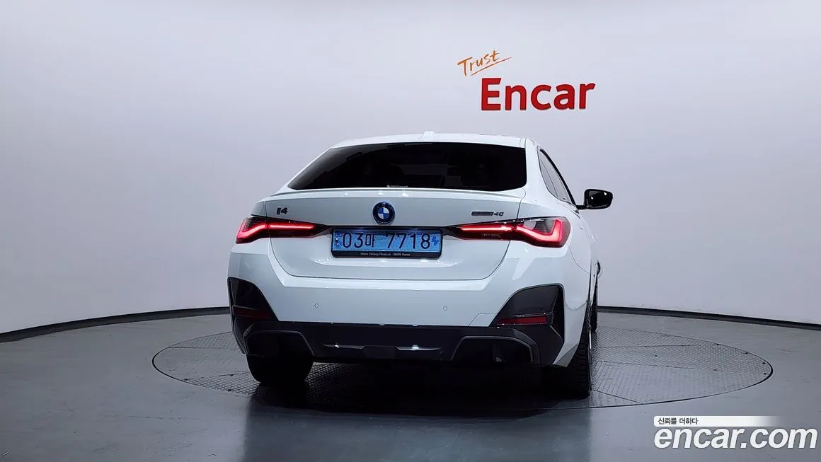 BMW i4 — фото 2