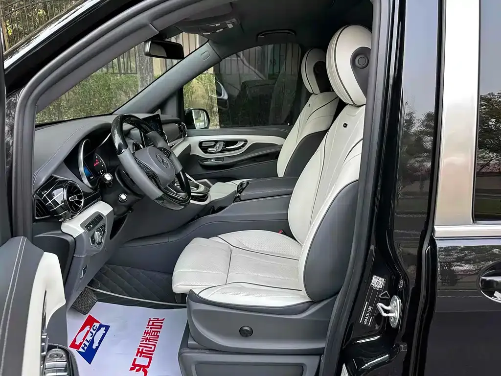 Mercedes-Benz V-Class 2023 из CN, фото 10