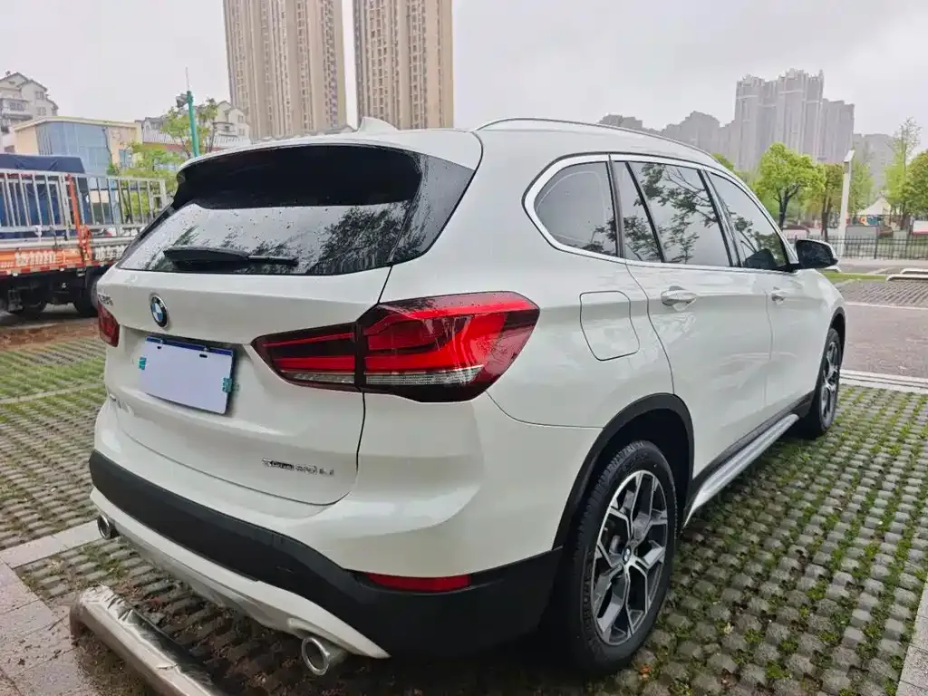 BMW X1 — фото 2