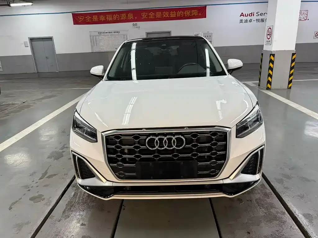 Audi Q2L 2023 из CN, фото 5