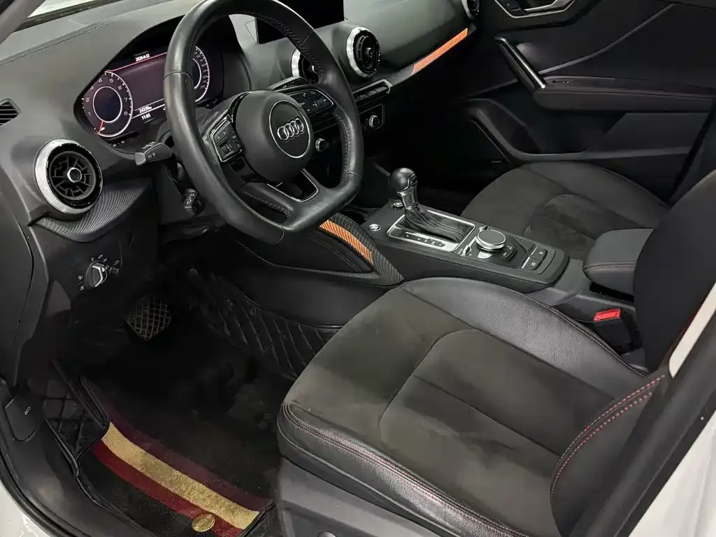 Audi Q2L 2023 из CN, фото 4